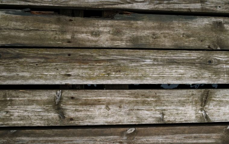 Deck Materials: Wood vs Composite Cost