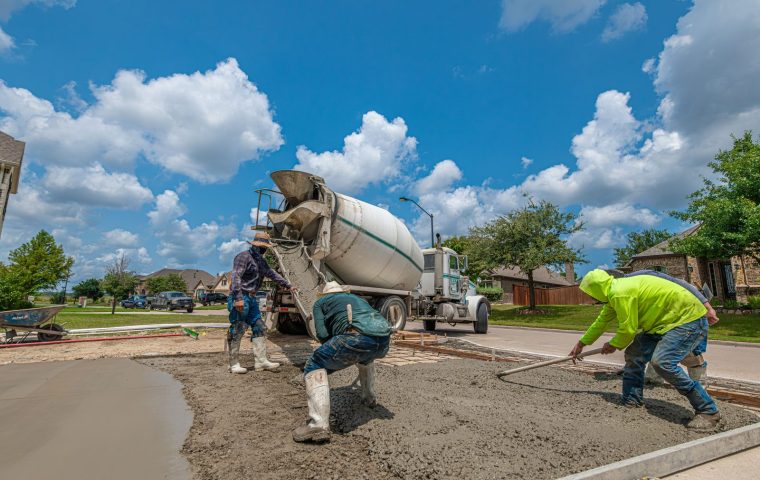 Driveway Replacement Cost: Asphalt vs Concrete