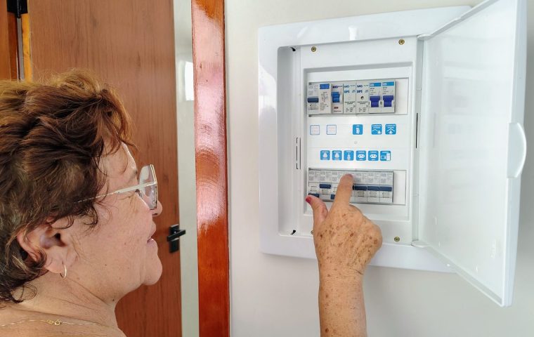 Electrical Panel Upgrade Cost: 100A to 200A