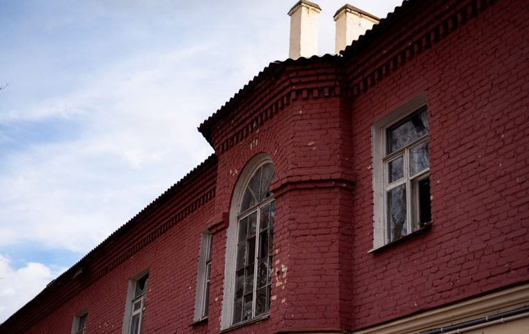 Stucco vs Brick vs Siding: Long-Term Cost