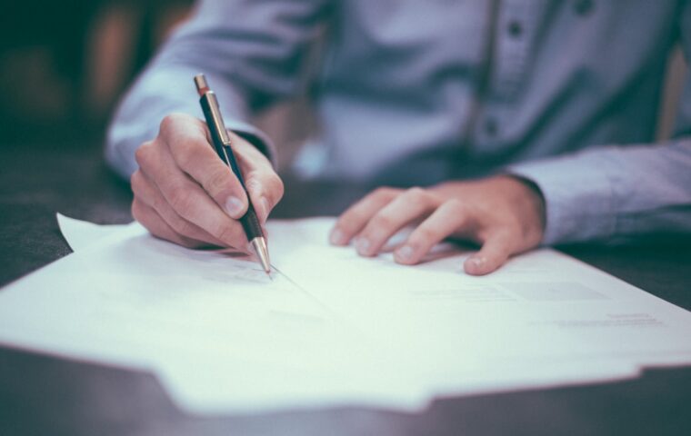 Cost-Plus vs Fixed-Price Contracts: Which Protects You